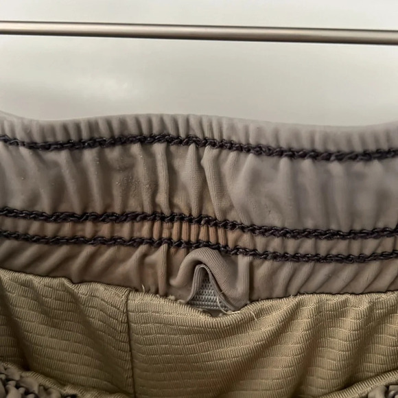 Canari padded mountain Bike Shorts with built in liner - Picture 3 of 7